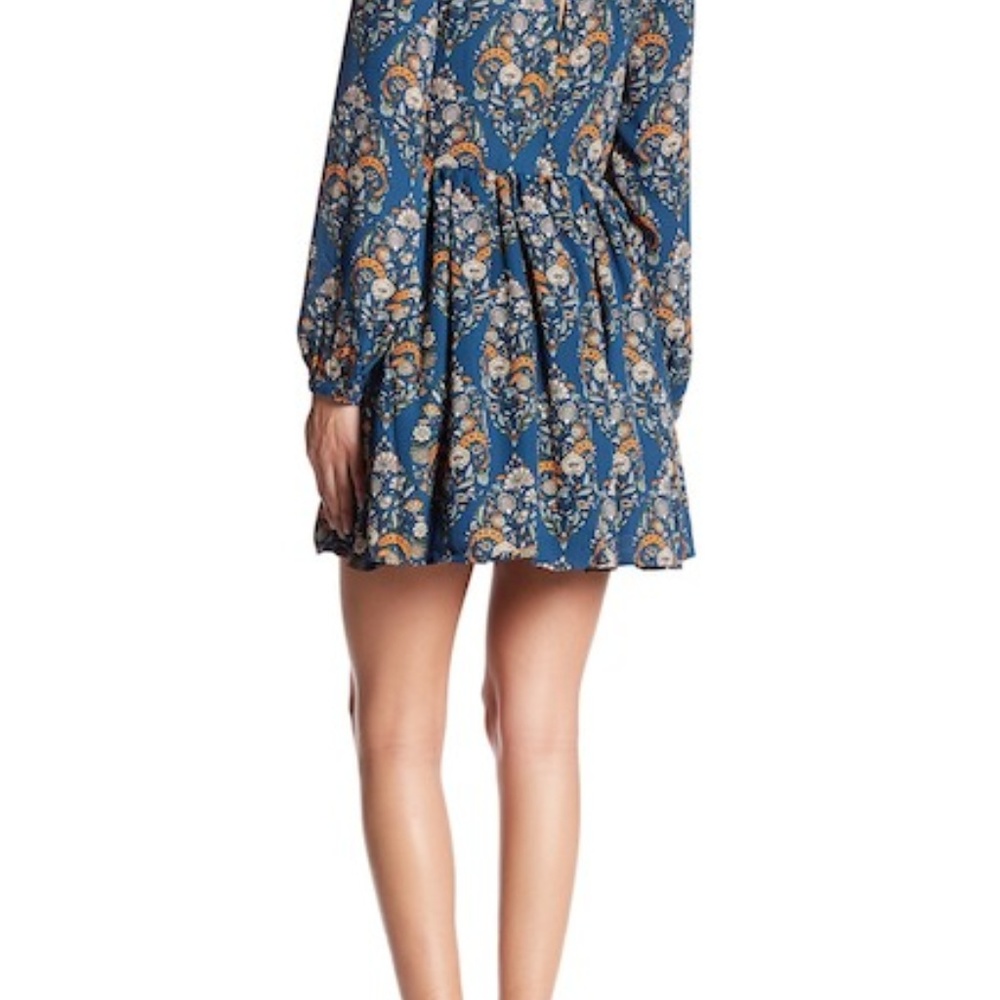 Romeo + Juliet Couture Floral Dress PRICE FIRM - Picture 2 of 7